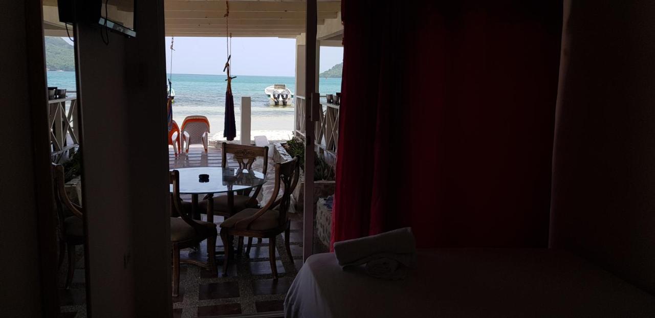 Posada Old Town Bay Providencia  Екстериор снимка